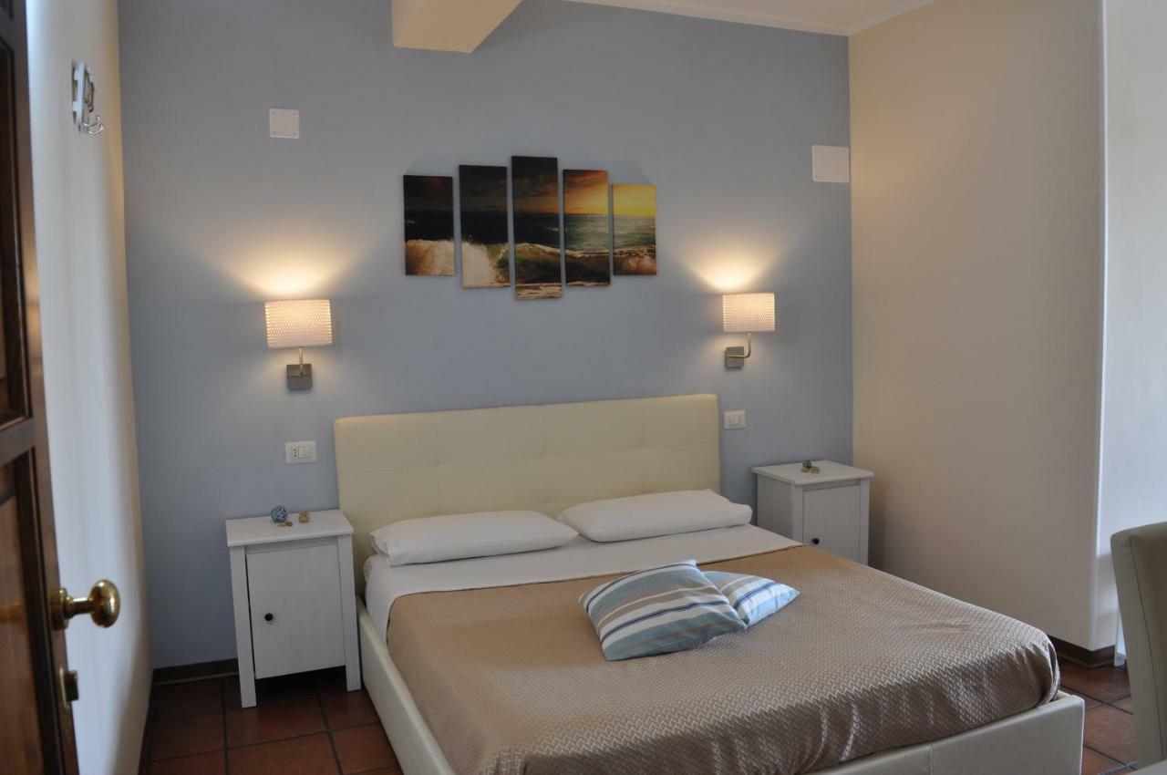 Il Palombaro Bed & Breakfast Тропеа Екстериор снимка
