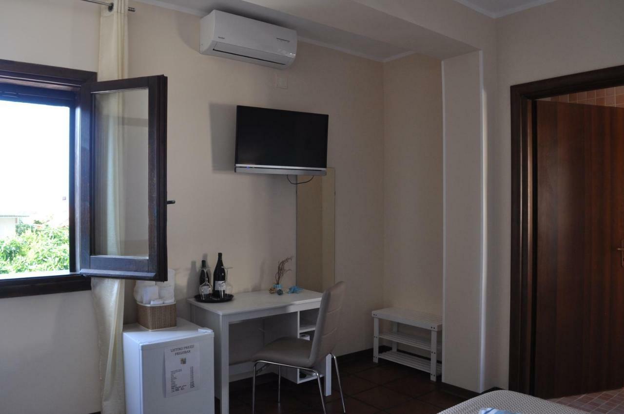 Il Palombaro Bed & Breakfast Тропеа Екстериор снимка