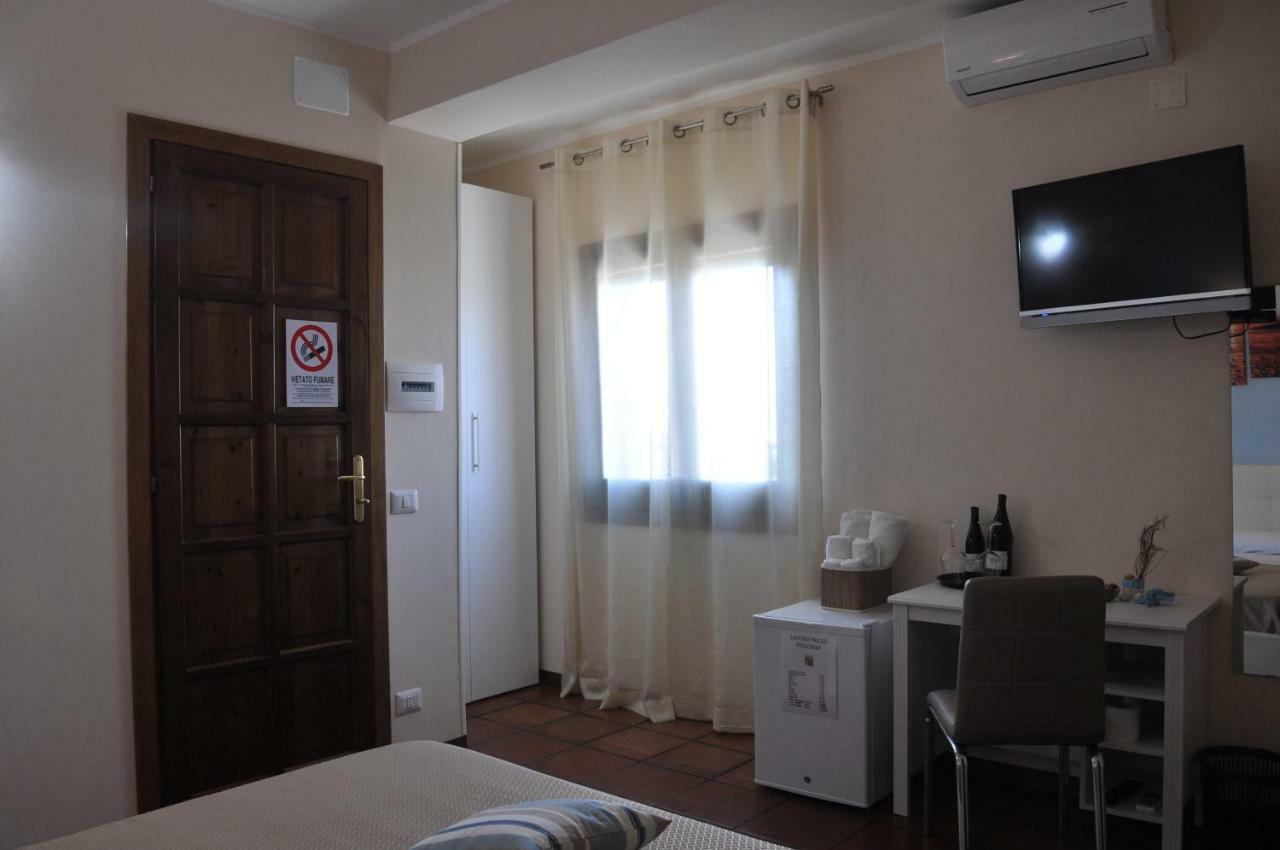 Il Palombaro Bed & Breakfast Тропеа Екстериор снимка